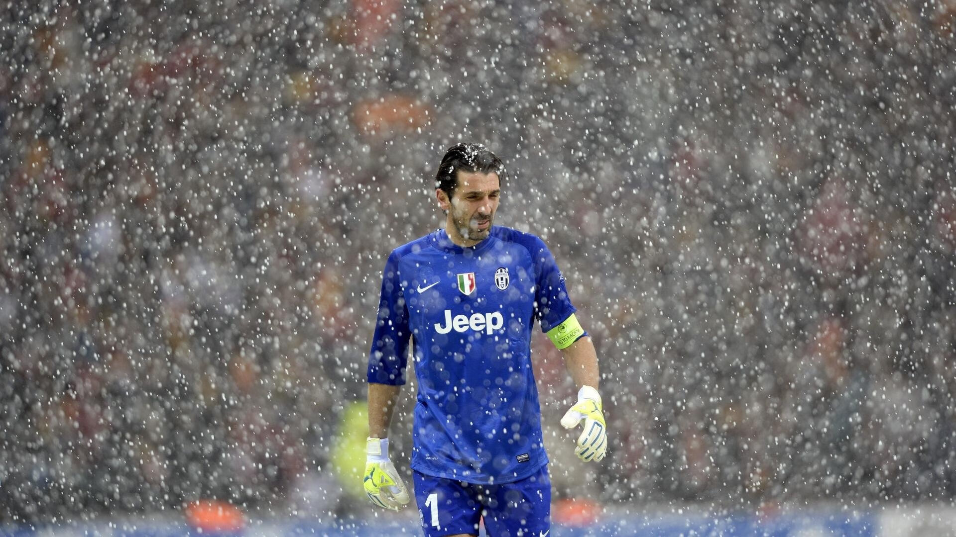 都灵稳健控球战术令对手无从下手,都灵球迷